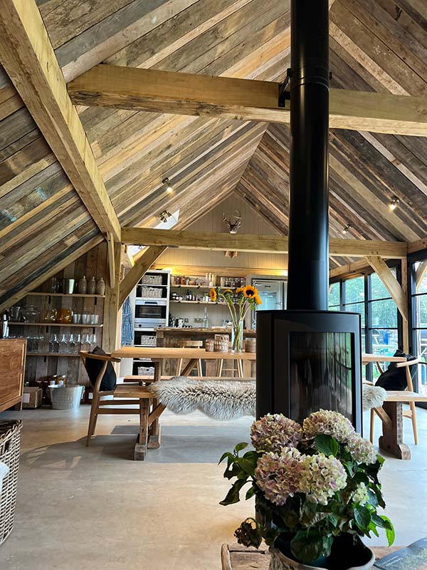 JMW Builders, Wiltshire > Portfolio > Old Manor Barn